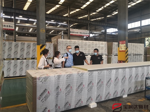 聚氨酯復合墻面板 聚氨酯復合墻面板