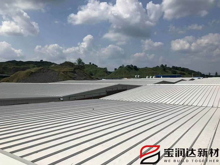 修建養(yǎng)殖場應該選用哪種屋面板？